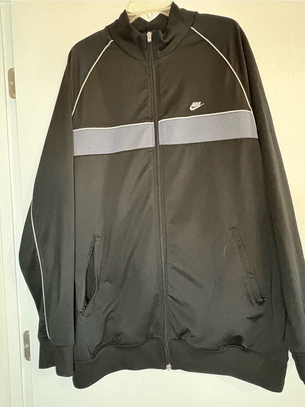 Nike Black Lightweight Full-Zip Jacket with Gray Chest Stripe